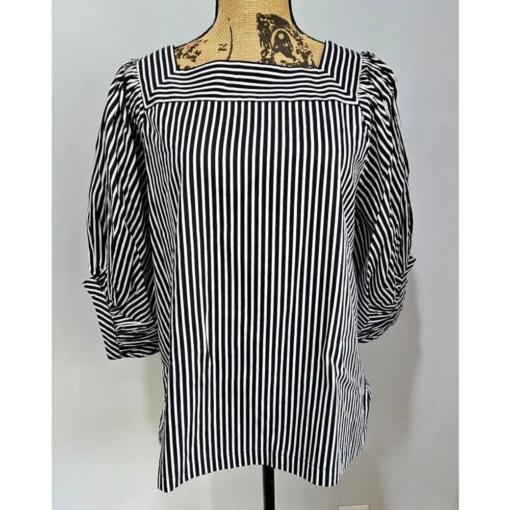 LOFT blouse square